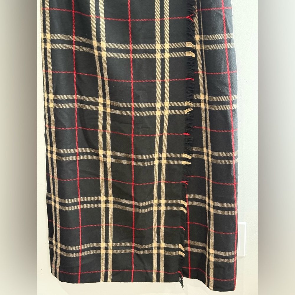 Michele 12 Plaid 20% Wool Wrap Black and Red Women's Skirt w Fringe 230 - Picture 3 of 8